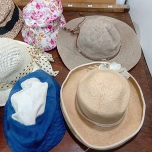 Lote de Sombreros, Capelinas y Gorras Variados - imagen 32