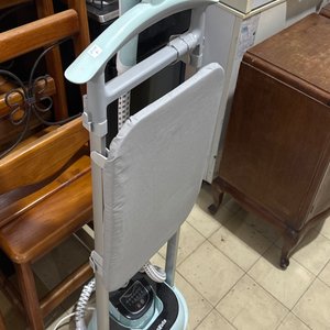 Lote siguiente: Plancha Vertical Enxuta Impecable