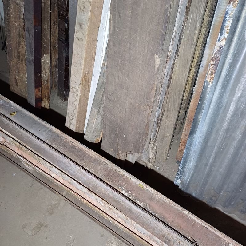 Tirantes de madera y metal para venta - imagen 2