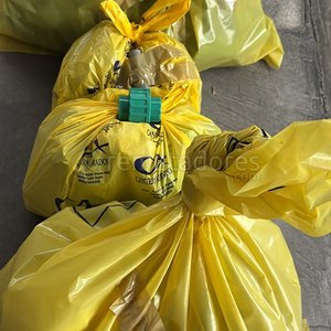 Lote anterior: Lote de Bolsas Amarillas con Conexiones y Accesorios