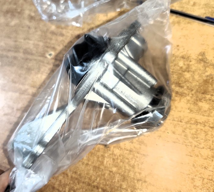 Item 16782 - Image 3