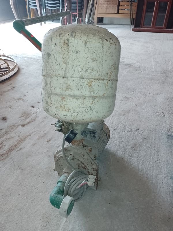 Bomba de agua monofásica con tanque presurizador - imagen 2