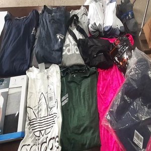 Lote anterior: Lote de Ropa Variada: Camperas, Musculosas, Medias, Remeras y Vestido