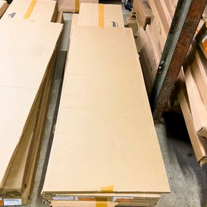 Mueble de Madera con Estantes y Puertas de Vidrio - imagen 3