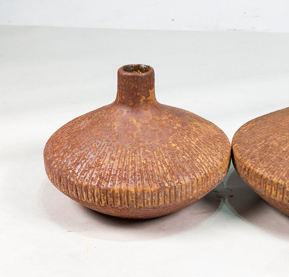 Dos centros cerámicos marrones de 16 x 10 cm - imagen 3