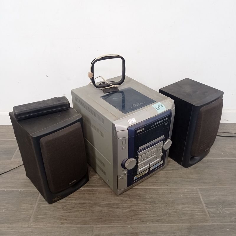 Equipo de música AIWA con CD y cassettes en buen estado - imagen 3