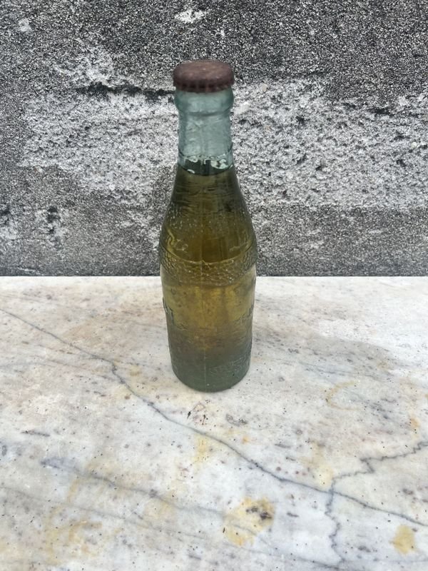 Botella de líquido verde - imagen 2