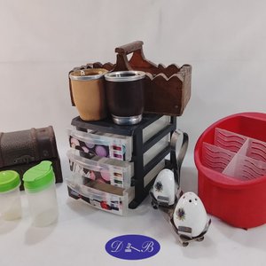 Lote siguiente: Cofre Organizador y Accesorios Varios