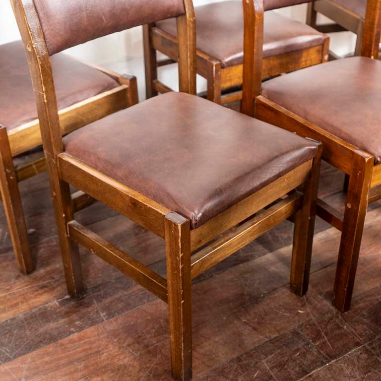 Sillas de madera tapizadas en cuerina, Delfino Alvarez - imagen 2