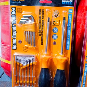 Set de Herramientas de Hogar: Destornilladores y Llave Ajustable - imagen 4