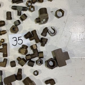 Lote de 50 Piezas de Conexiones y Accesorios de Bronce - imagen 3