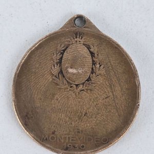 Medalla Mundial de Fútbol Uruguay 1930 - imagen 2
