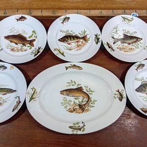 Lote anterior: Fuente Oval y 5 Platos de Cerámica con Diseño de Peces