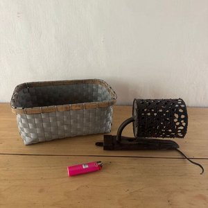 Lote anterior: Canasto Artesanal Gris y Lámpara de Pared Rústica