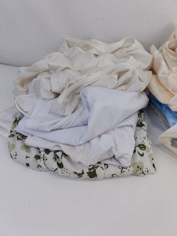 Pijamas Talle L/46 - Ropa de Cama - imagen 4