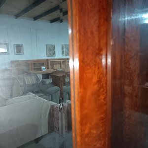 Ropero Antiguo de Madera con Espejo Biselado y Cajones - imagen 10