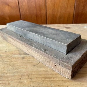 Lote siguiente: PIEDRA DE AFILAR ENMARCADA