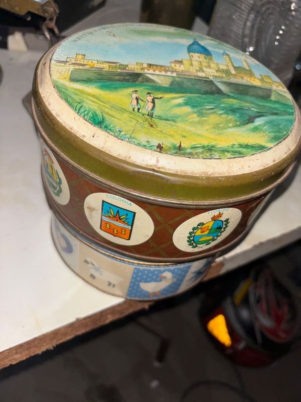 Latas de Aluminio con Pintura y Etiquetas - imagen 1