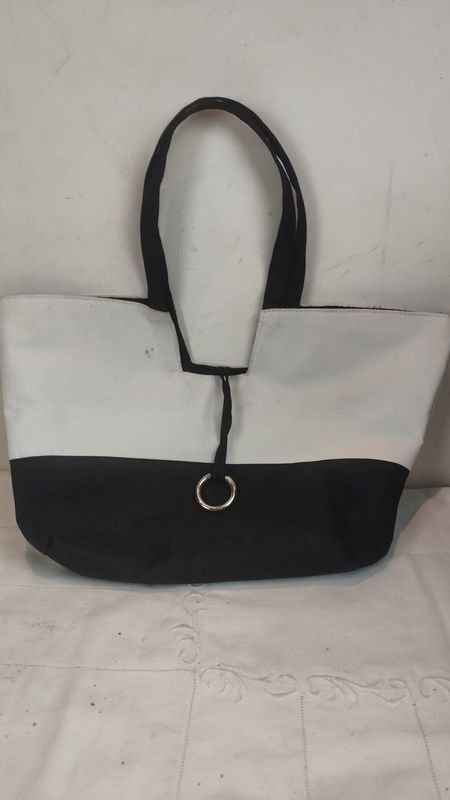 Item 863929 - Image 0