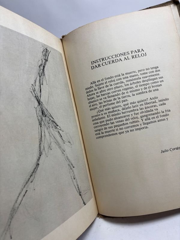 Libro de arte y poesía con esculturas en metal - imagen 8