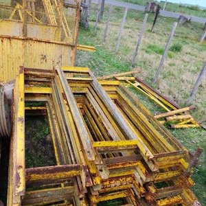 Lote siguiente: Estructuras Metálicas de Hierro para Construcción