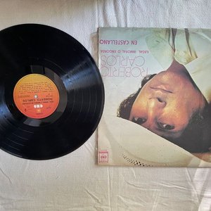 Lote anterior: Disco de Vinilo Roberto Carlos - "Ilegal, Inmoral o Encantador"