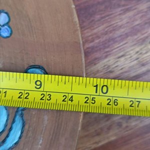 Dos Platos Decorativos de Madera Tallados y Pintados a Mano con Cuenco de Cerámica - imagen 5
