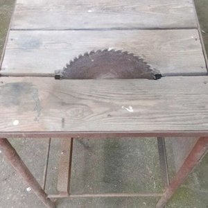 Mesa de Sierra Circular con Motor y Capacitor Nuevo - imagen 6