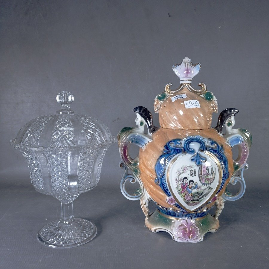 Potiches y Bomboneras de Porcelana y Vidrio con Diseño Ornamental