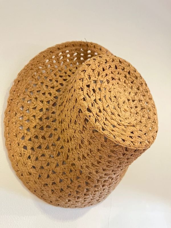 Playero de fibras nuevo con sombrero y cesta - imagen 2