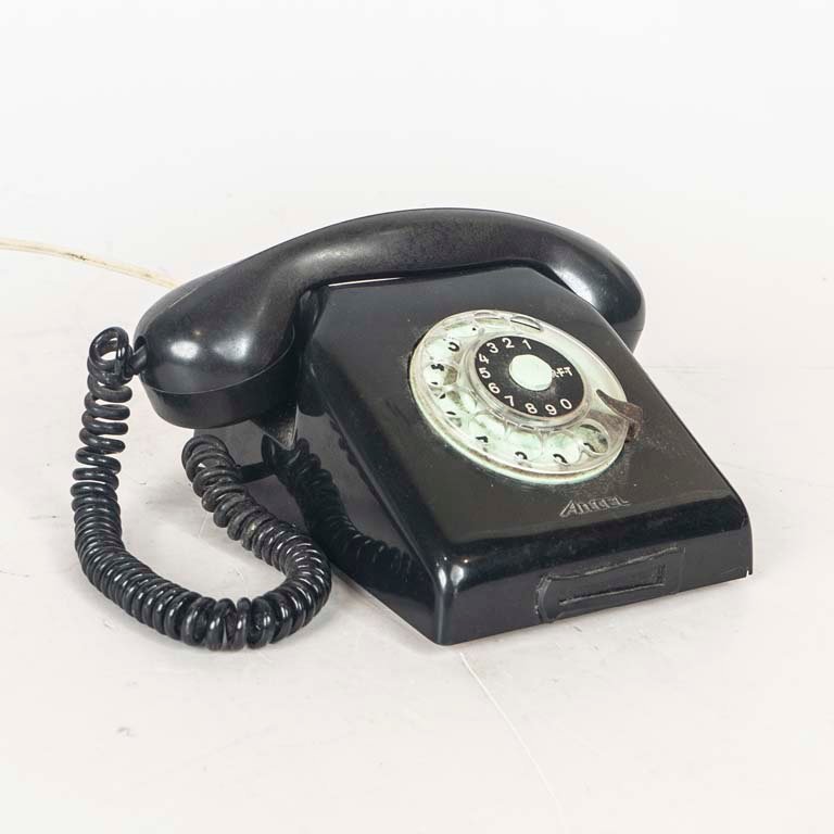 Teléfono Antiguo de Baquelita Negro con Disco Numérico