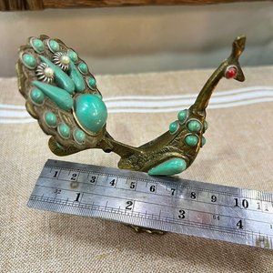 Figura Decorativa Pavo Real Dorado con Piedras Turquesa - imagen 4