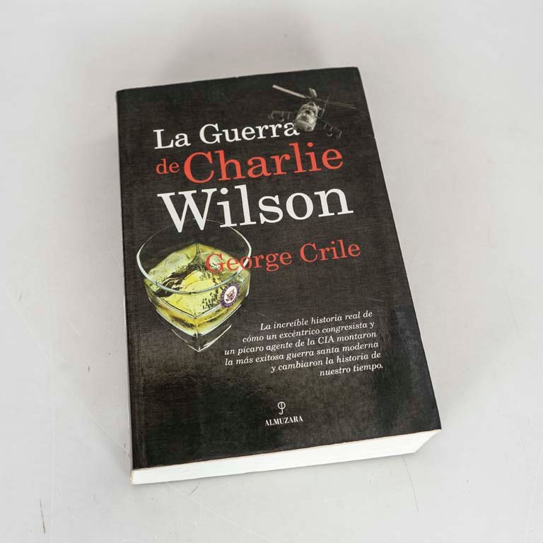 Lote anterior: Libro La Guerra de Charlie Wilson por George Crile