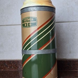 Selección de Artículos Vintage: Termo Thermos, Lata Café Libertad y Más - imagen 3