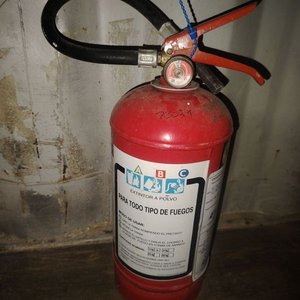 Extintor a Polvo Marca UNIT, Capacidad Nominal 4 kg - imagen 4