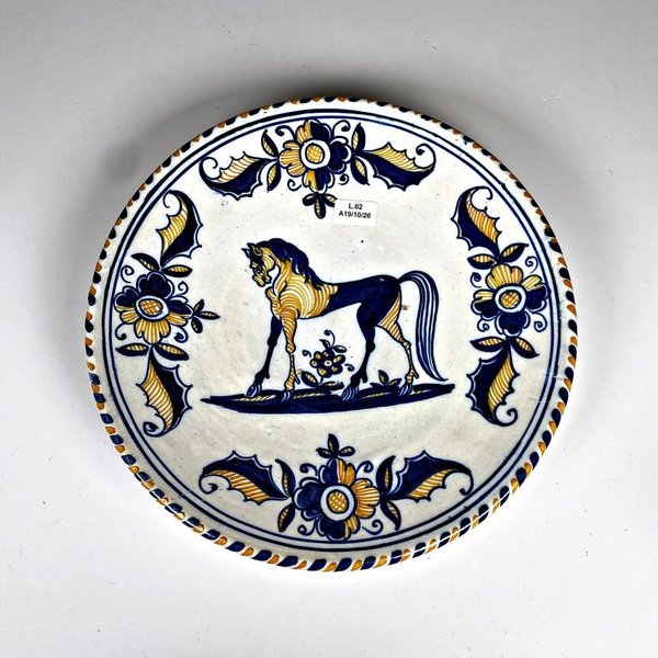 Plato Decorativo de Cerámica Estilo Talavera con Caballo y Flores - imagen 1