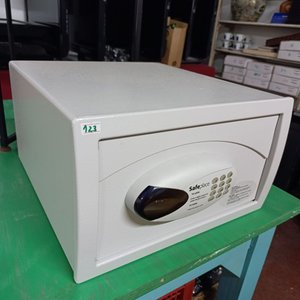 Cofre de Seguridad Safepace Digital con Puerta Metálica Reforzada - imagen 1