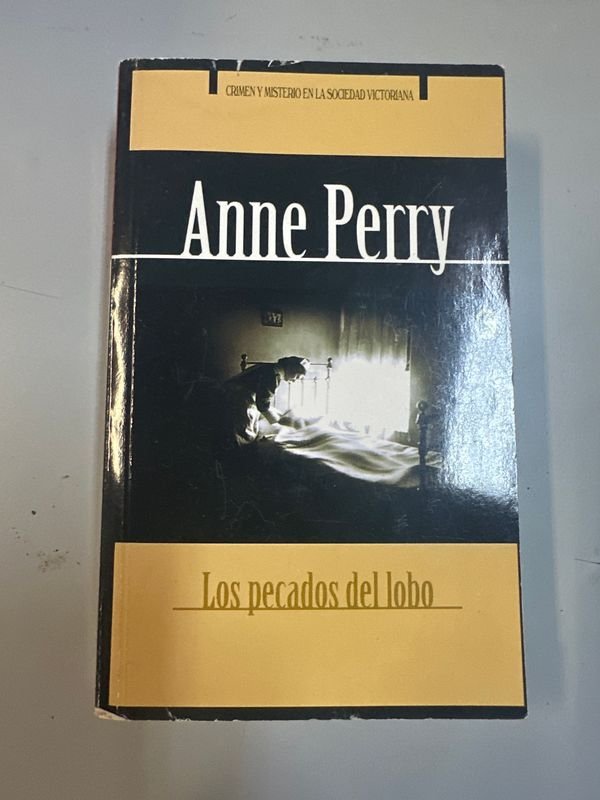 Lote siguiente: Libro: Los pecados del lobo - Edición en español con ilustraciones