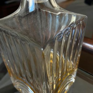 Botellón Rectangular de Vidrio con Tapa para Licores - imagen 2