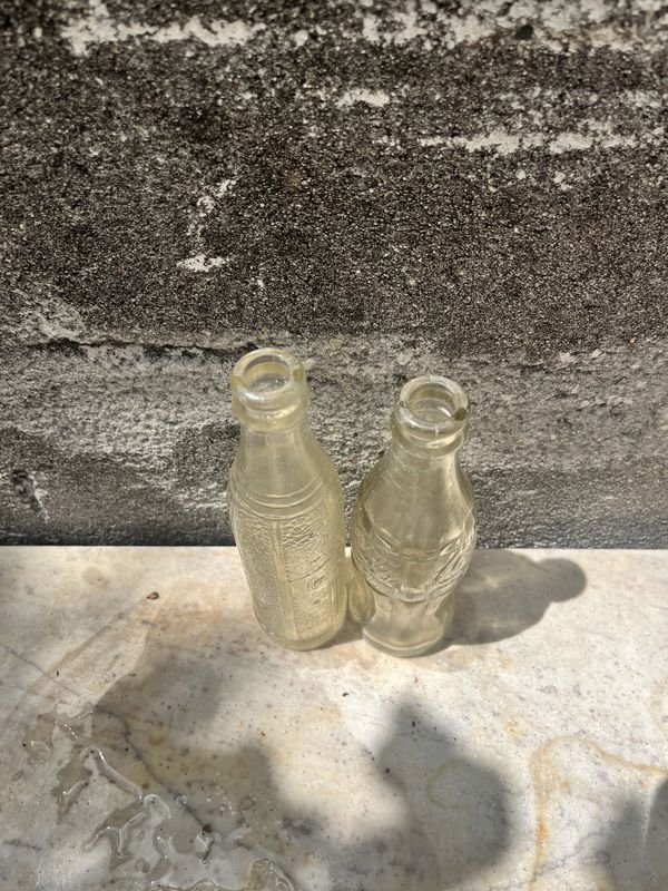Dos botellas de Coca-Cola y Saltena en excelente condición - imagen 5