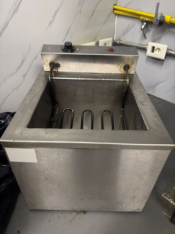Fritador eléctrico simple en buen estado - imagen 1