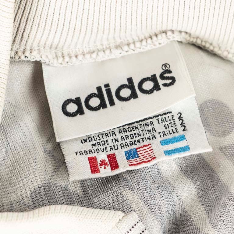 Camiseta de River Plate oficial de tienda marca adidas sin número - imagen 3