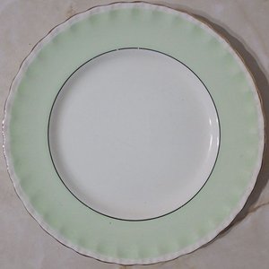 Lote siguiente: Plato de Loza Inglesa W.H. Grindley Creampetal - Década de 1930