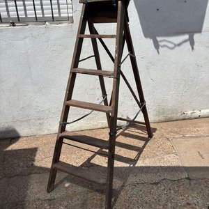 Escalera de Tijera de Madera Antigua - imagen 1