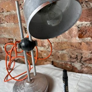 Lámpara de Escritorio Retro Metálica Ajustable - imagen 3