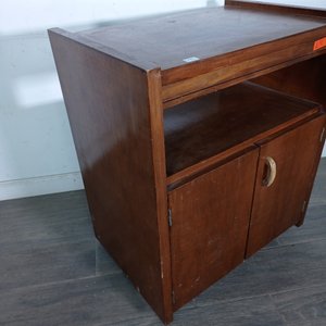Mueble Auxiliar de Madera con Estante y Puertas - imagen 3