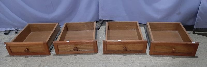Lote siguiente: Muebles de MDF con guías telescópicas