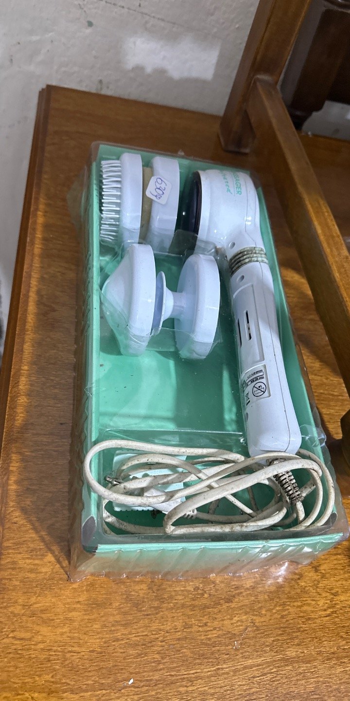 Masajeador Facial Eléctrico con Accesorios