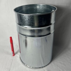 Lote anterior: Papelera Metálica Cilíndrica con Asas