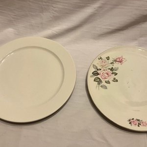 Lote de dos platos antiguos o vintage - imagen 2